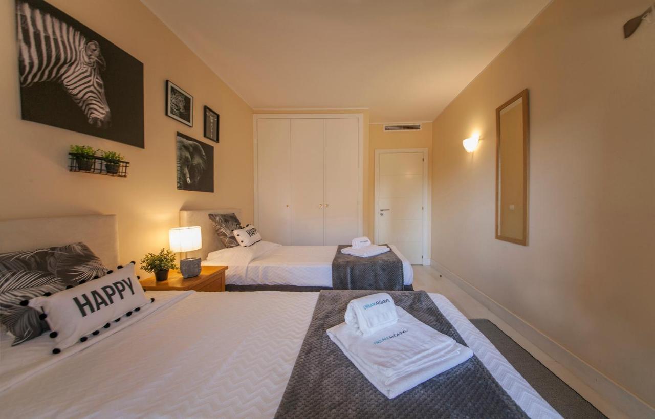 B02 - Fantastic Apartment With Pool ปอร์ติเมา ภายนอก รูปภาพ