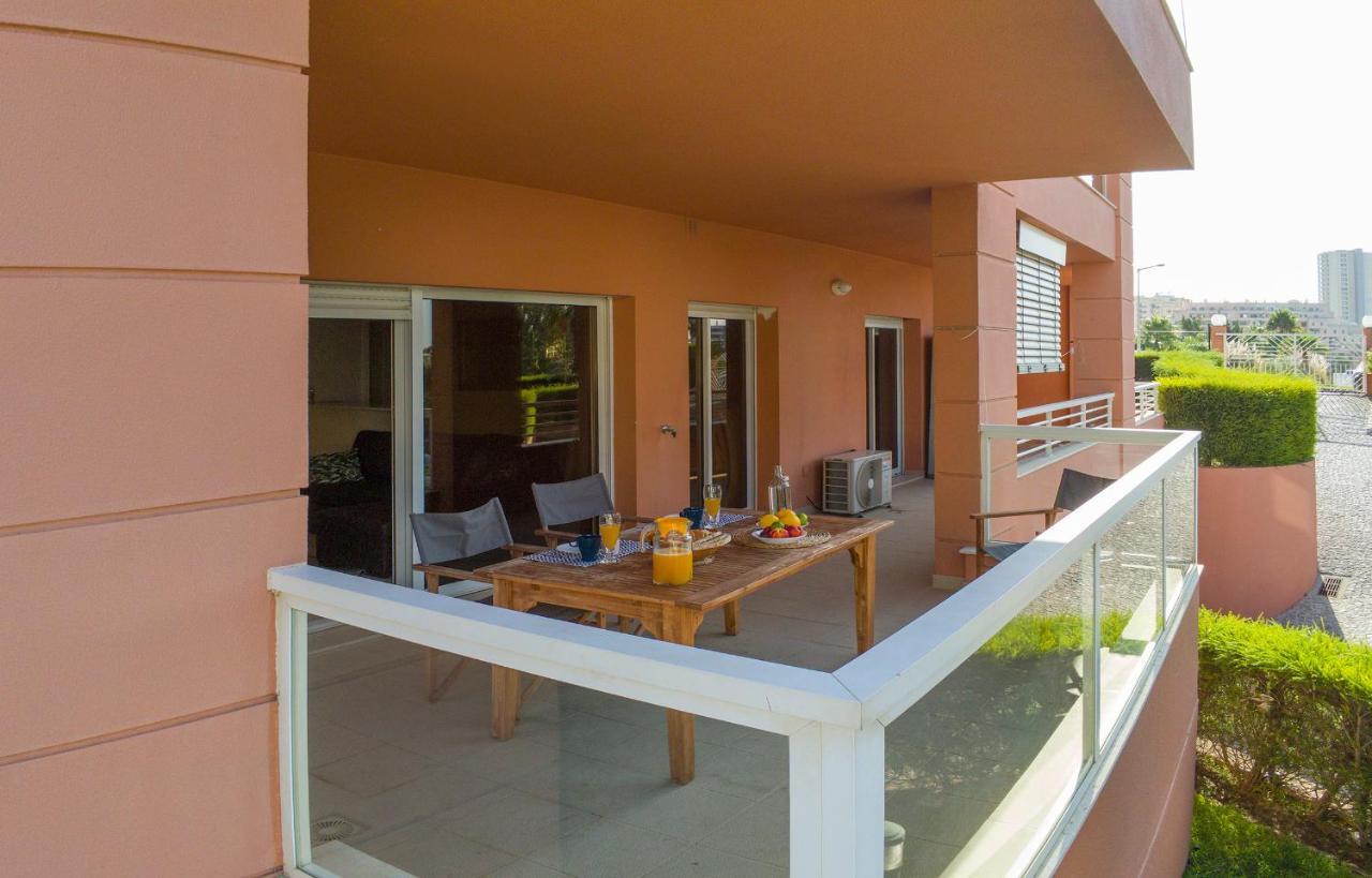 B02 - Fantastic Apartment With Pool ปอร์ติเมา ภายนอก รูปภาพ