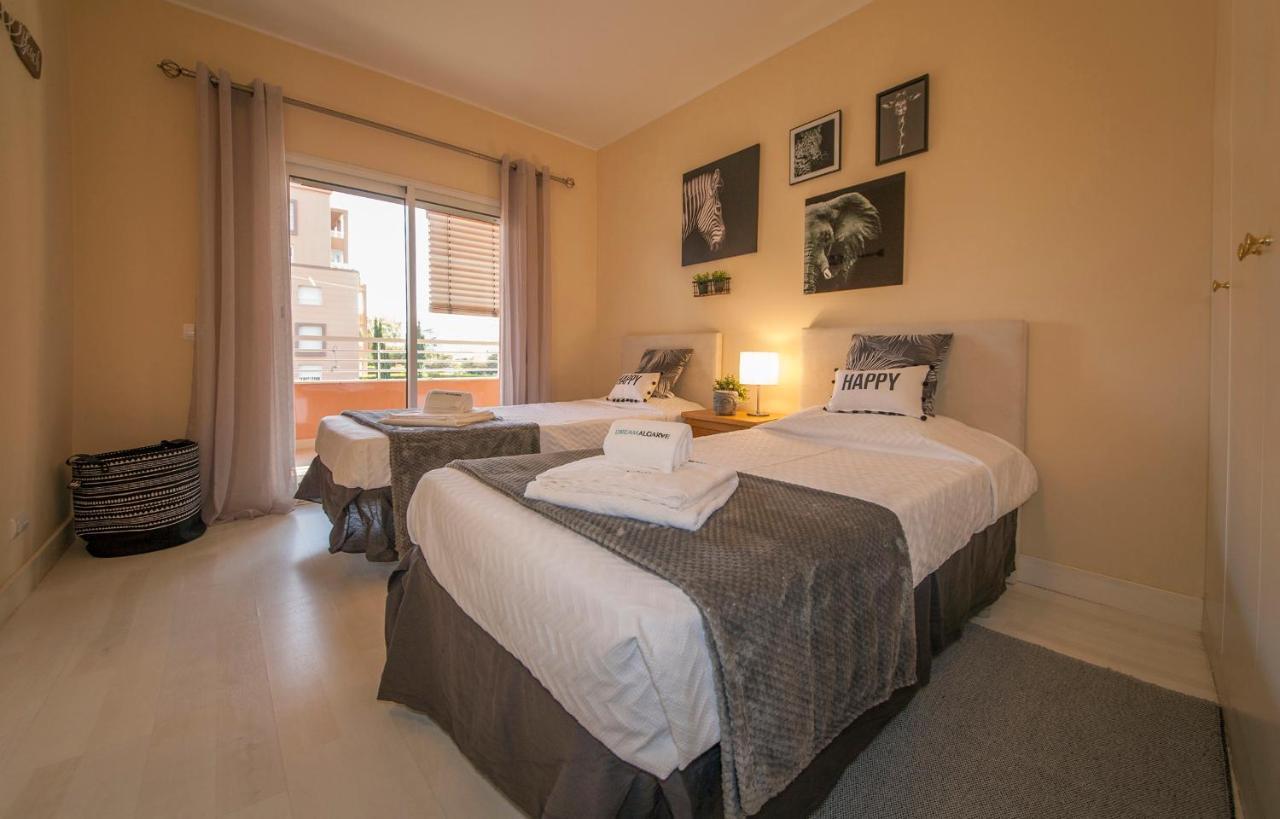 B02 - Fantastic Apartment With Pool ปอร์ติเมา ภายนอก รูปภาพ